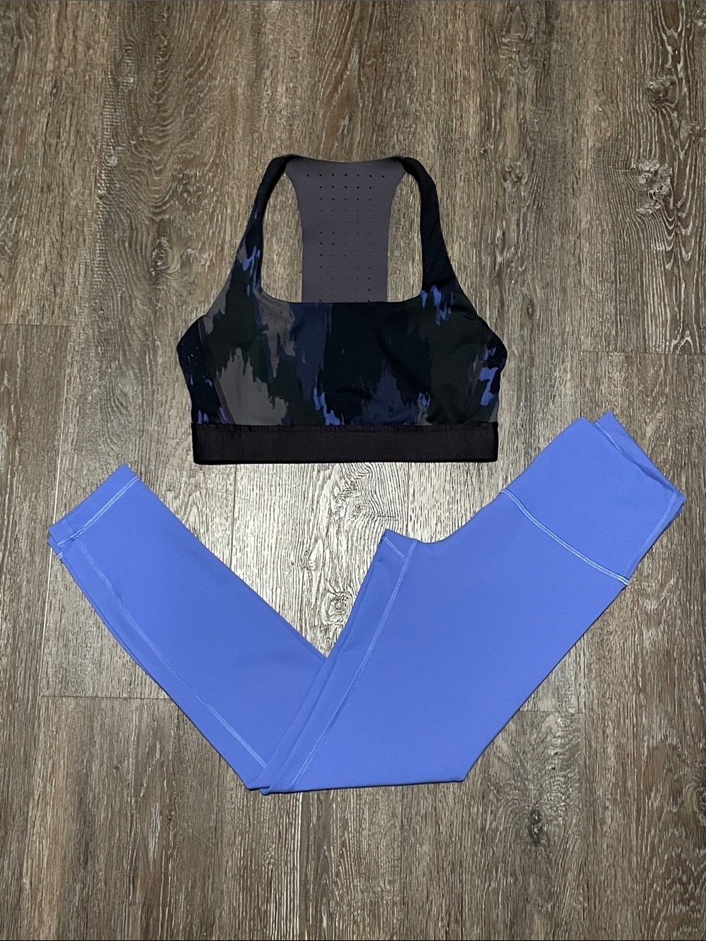 EUC Lululemon Matching Set. Size 4